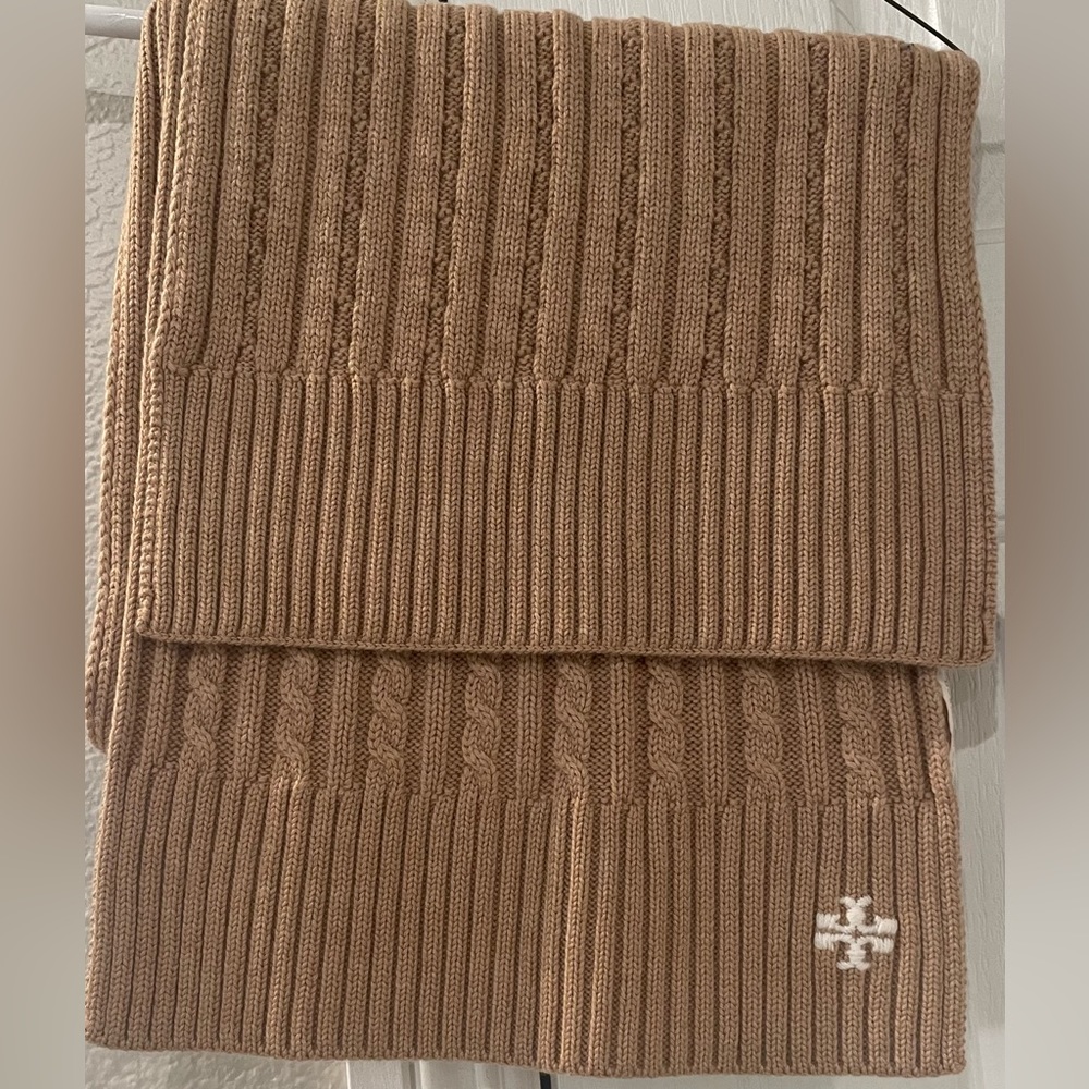 Tory Burch scarf - Picture 2 of 3